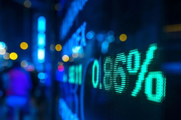 Рынок акций РФ: Фондовые индексы укрепились на 1%-2%