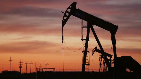 Нефть под давлением коронавируса