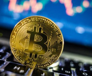 Биткоин может снова уйти к отметке 10000$ на снижении паники Биткоин может снова уйти к отметке 10000$ на снижении паники