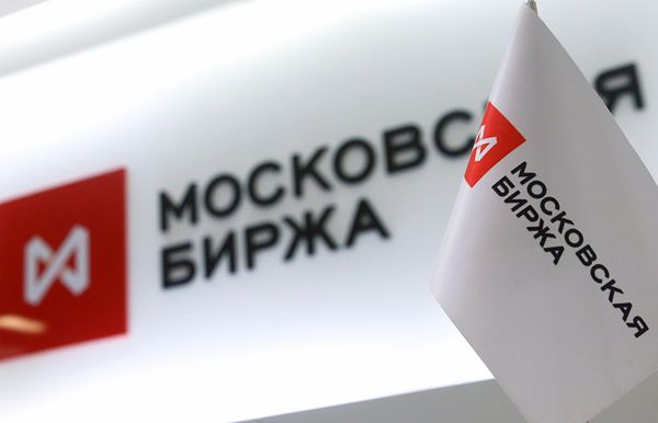 Российский фондовый рынок на открытии упадет в пределах 10%