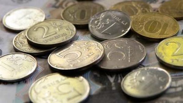 Банк России не рискнул повысить ставку и поддержал доллар
