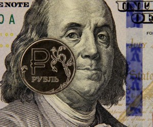 Курс рубля продолжает триумфальный рост