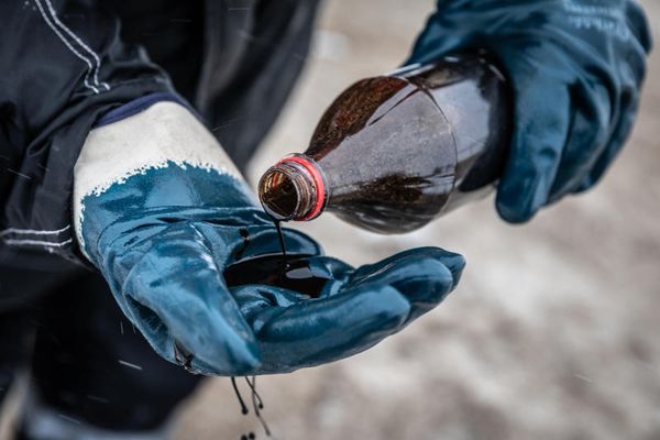 Курс нефти потерял почти 7% до 27.55$ после негативного прогноза МЭА 