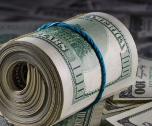 Курс доллара растет, ждать ослабления в ближайшие дни не стоит