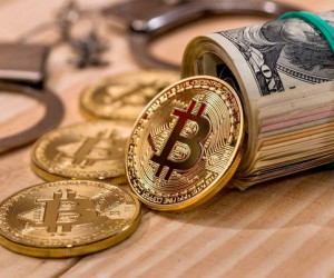Курс биткоина упал после взлома твиттер-аккаунтов американских предпринимателей Курс биткоина упал после взлома твиттер-аккаунтов американских предпринимателей