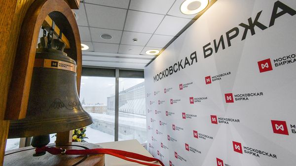 Российский фондовый рынок растет следом за нефтью и мировыми биржами