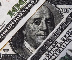 Доллар возобновил падение против большинства мировых валют Доллар возобновил падение против большинства мировых валют