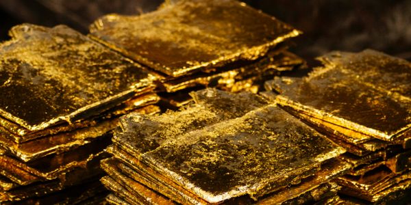 Курс золота достиг нового рекорда и преодолел $2000