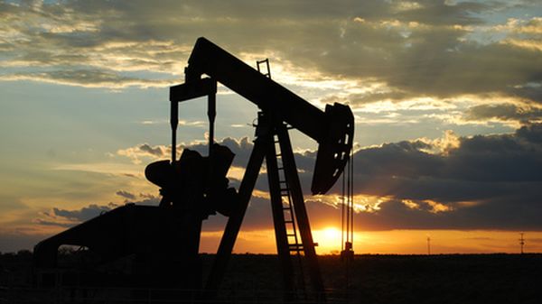 Курс нефти накануне не смог вырасти выше $45 и отступил