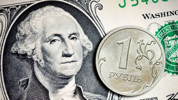 Рубль продолжит укрепляться к иностранным валютам