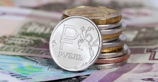 Нефть снова угрожает курсу рубля? 