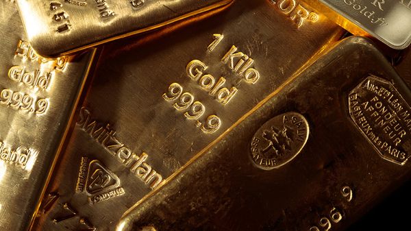 Курс золота: Металл дешевеет независимо от настроений инвесторов