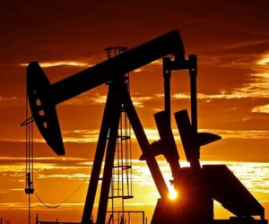 Курс нефти укрепился на 0.42%, доллар попал под сильное давление Курс нефти укрепился на 0.42%, доллар попал под сильное давление