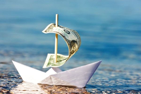 Иностранцы выводят деньги из России