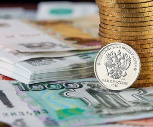 Доллар опустился ниже 73 рублей из-за скачка нефти