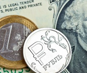 Рубль будет падать под давлением доллара Рубль будет падать под давлением доллара
