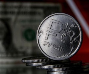 Рубль усилил позиции на дорогой нефти Рубль усилил позиции на дорогой нефти