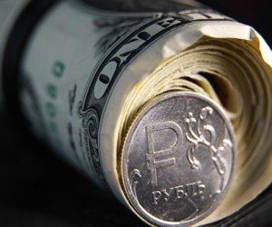 Рубль растет, доллар впервые за две недели стоит меньше 74 руб