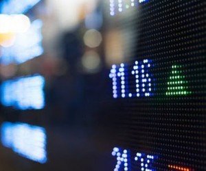 Российский фондовый рынок устремился вверх на торгах в понедельник Российский фондовый рынок устремился вверх на торгах в понедельник