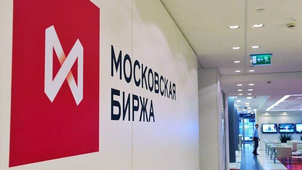 Российский фондовый рынок вырос более чем на 1%