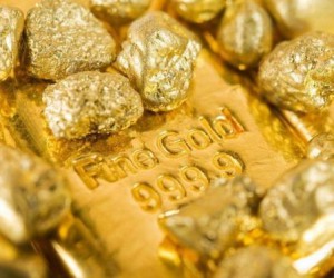 Цена золота взлетела на 1% в результате падения доллара и стоимости трежерис Цена золота взлетела на 1% в результате падения доллара и стоимости трежерис