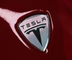 Tesla вновь поддержала биткоин, рубль стабилизировался вблизи 76 за доллар