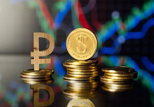 Будет ли рубль 65 за доллар в ближайшее время и стоит ли продавать доллары