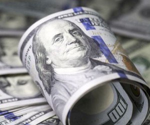 Курс доллара растет перед заседанием ФРС США Курс доллара растет перед заседанием ФРС США