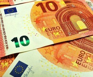 Курс евро взлетел на 3% с начала апреля Курс евро взлетел на 3% с начала апреля