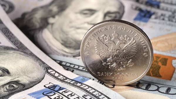 Рубль прогнулся под гнетом геополитики