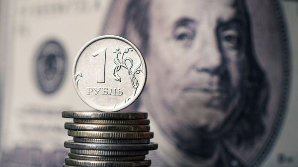 Рубль пытается укрепиться  ниже 77 после сильного провала 