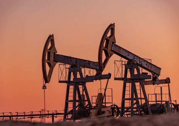 Курс нефти терпит неудачу за неудачей, продажи стимулируют переговоры США и Ирана