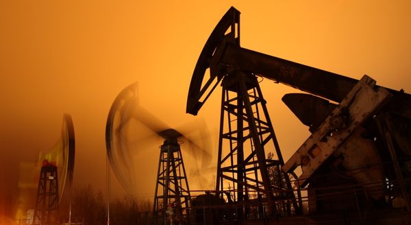 Курс нефти пытается восстановиться выше $66 за баррель
