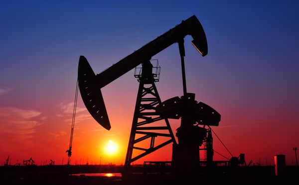 Курс нефти вплотную подобрался к отметке $67