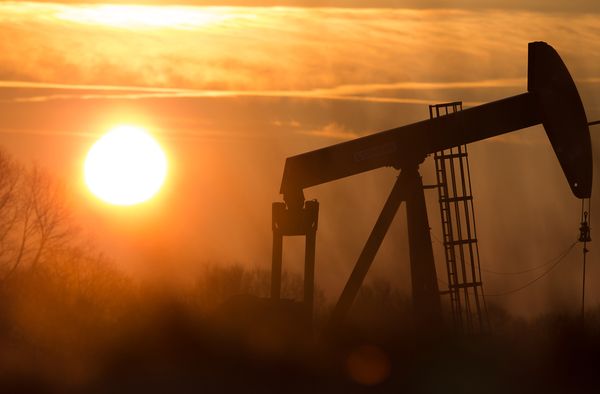 Цена нефти установила новый рекорд на отметке $68.4 Цена нефти установила новый рекорд на отметке $68.4