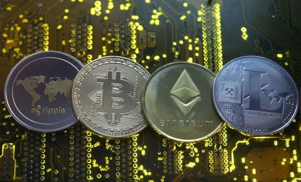 Крипторынок не смог стабилизироваться и продолжил коррекцию