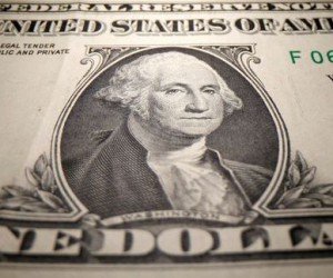 Рубль просел на 0.32% против доллара США Рубль просел на 0.32% против доллара США