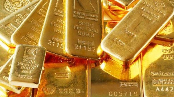 Золото по итогам торгов закрепилось на отметке $1 880 за тройскую унцию
