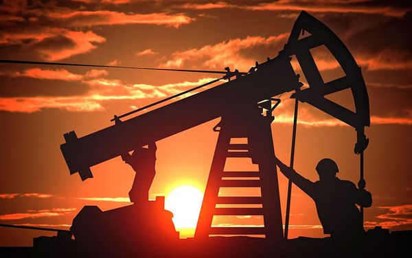Нефть сдала уровень $65 за баррель Нефть сдала уровень $65 за баррель