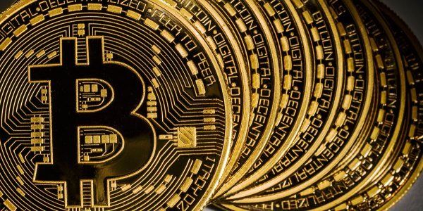 Биткоин и эфириум консолидируются Биткоин и эфириум консолидируются