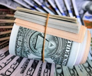 Доллар ухватился за поддержку 73 рубля и отскочил Доллар ухватился за поддержку 73 рубля и отскочил