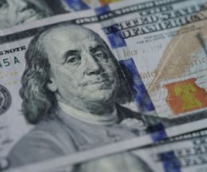 Доллар продолжает курс на укрепление Доллар продолжает курс на укрепление