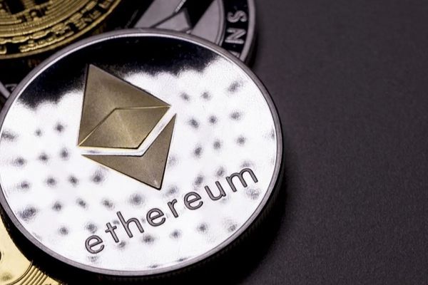 Ethereum корректируется от локальных максимумов на пару с биткоином