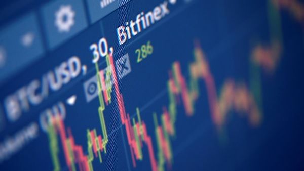 Курсы криптовалют попали под волну мировых распродаж