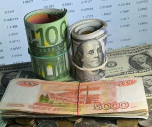 Курс рубля цепляется всеми силами за отметку 73 за доллар Курс рубля цепляется всеми силами за отметку 73 за доллар