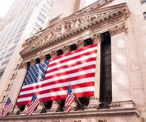 Фондовый рынок США взлетел до новых максимумов после речи Пауэлла Фондовый рынок США взлетел до новых максимумов после речи Пауэлла