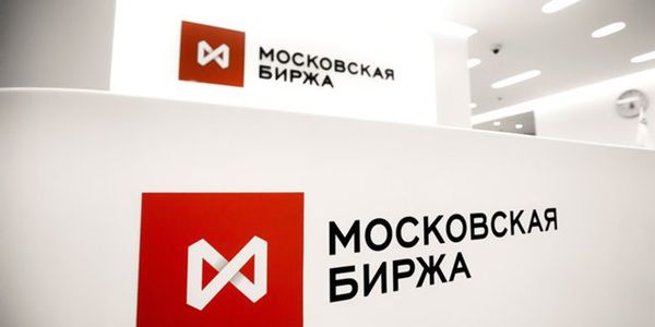Российский фондовый рынок начал утренние торги рывком вверх