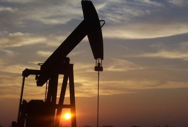 Цены на нефть Brent отскочили наверх от поддержки 70 долларов