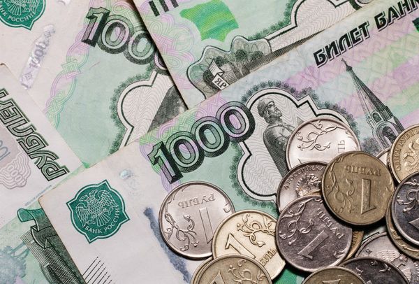 Рубль завершает неделю без существенных сдвигов Рубль завершает неделю без существенных сдвигов