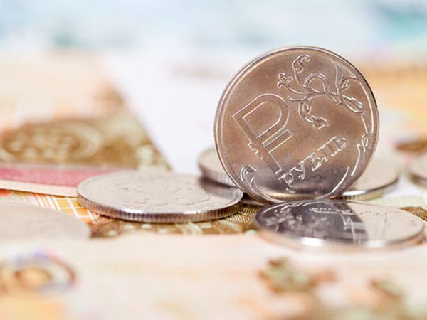 Курс рубля продолжает наступление и вплотную подошел к отметке 73 Курс рубля продолжает наступление и вплотную подошел к отметке 73